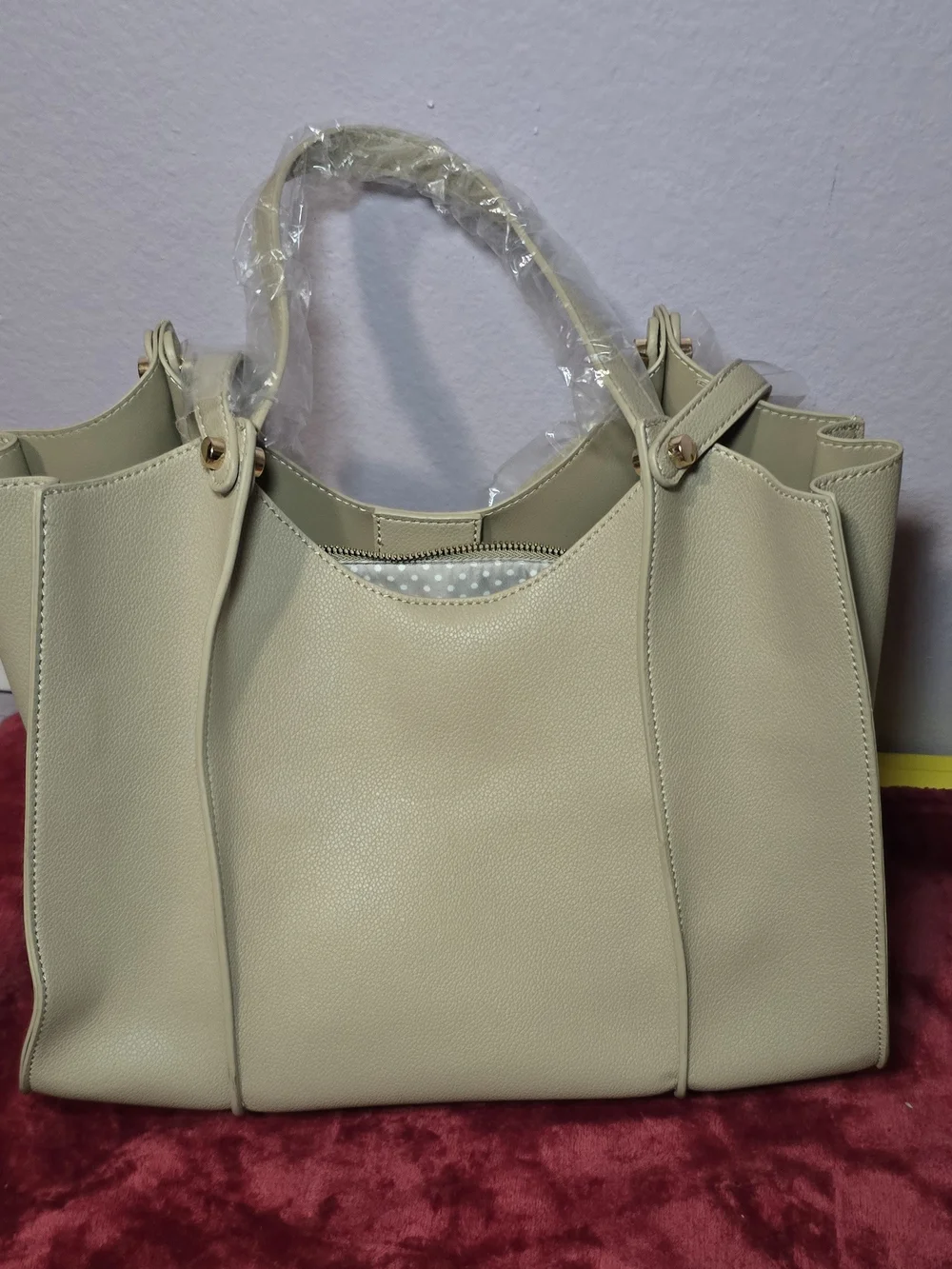 Women’s Cream Tote Bag – Classic Structured Handbag